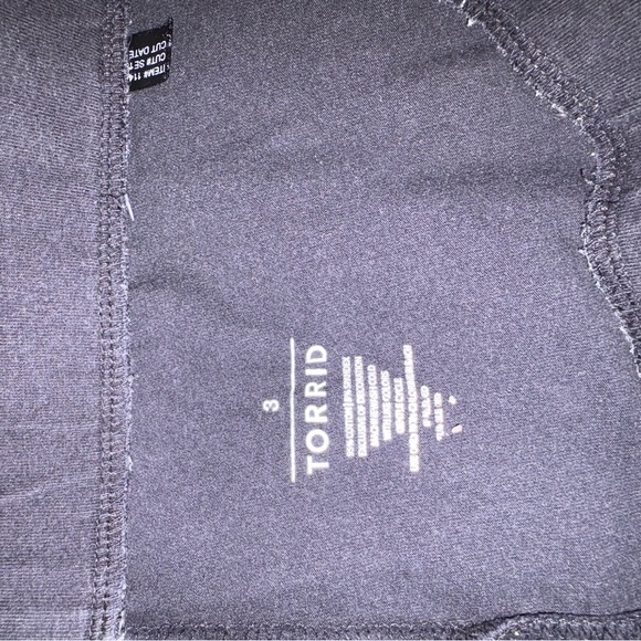 Torrid Black Crop Leggings with Sugarskulls - Picture 3 of 3